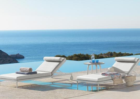 Шезлонг уличныйот фабрики Talenti модель CLEO SOFT ALU SUN LOUNGER