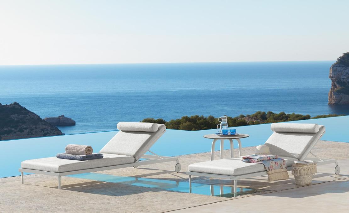 Шезлонг уличныйот фабрики Talenti модель CLEO SOFT ALU SUN LOUNGER
