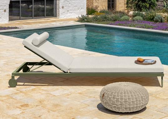 Шезлонг уличныйот фабрики Talenti модель CLEO SOFT ALU SUN LOUNGER