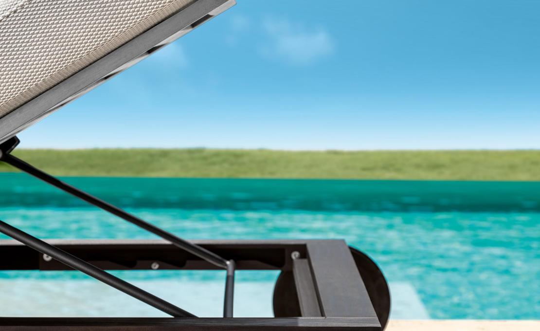 Шезлонг уличныйот фабрики Talenti модель Cleosoft// Wood Sunbed