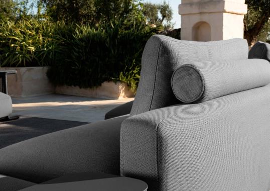 Уличный диван от фабрики Talenti модель CLIFF DECO FABRIC BACKREST SOFA