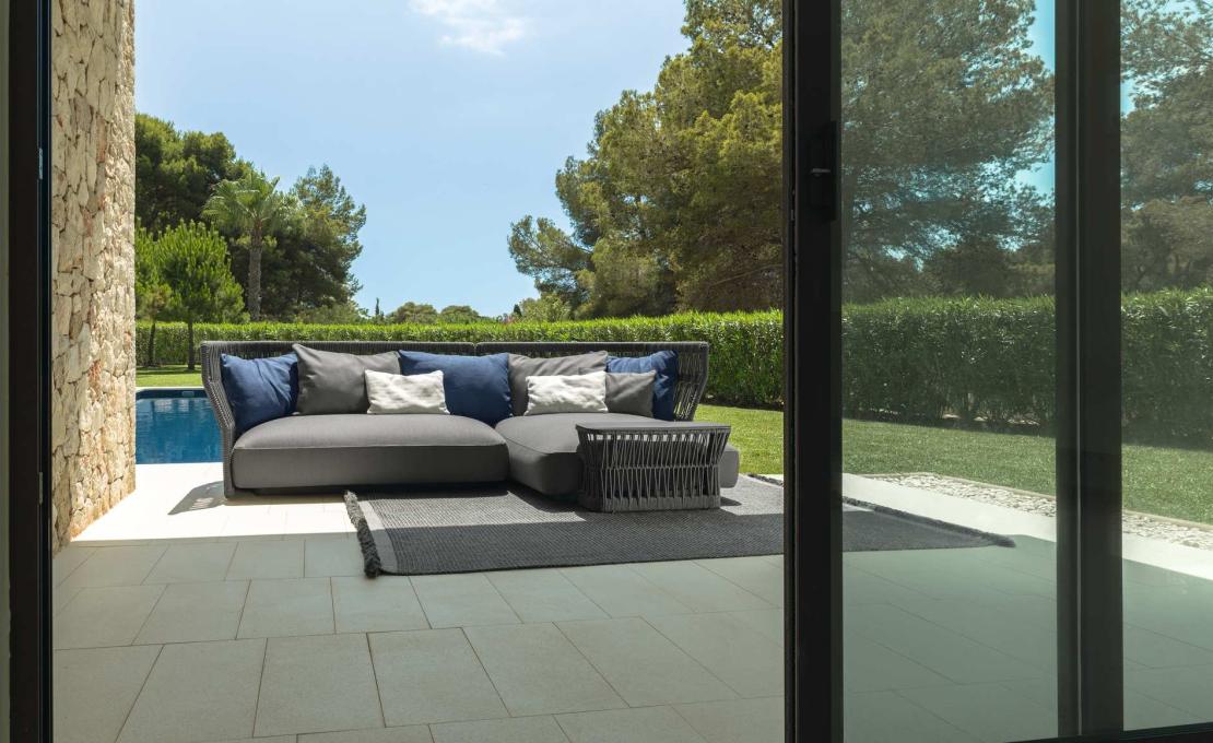 Уличный диван от фабрики Talenti модель Cliff Modular Sofa