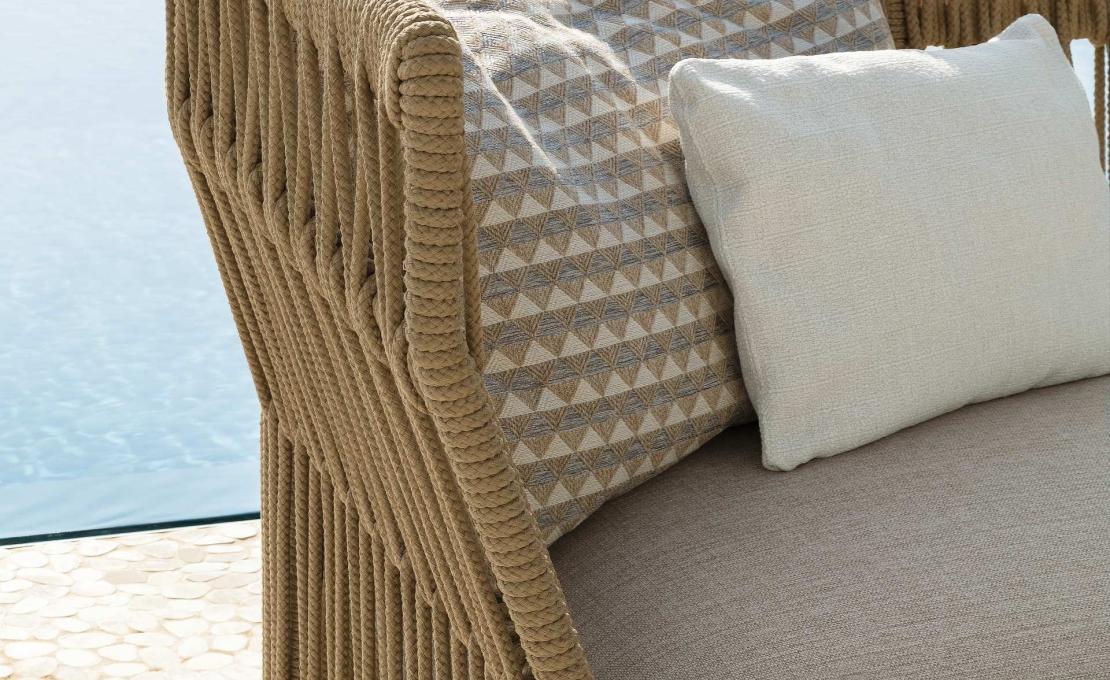 Уличный диван от фабрики Talenti модель Cliff Modular Sofa