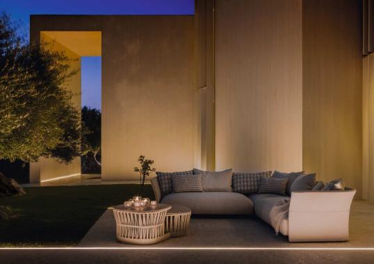 Уличный диван от фабрики Talenti модель Cliff Modular Sofa