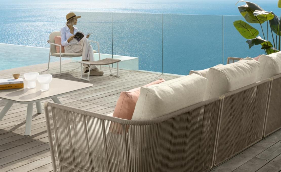 Уличный диван от фабрики Talenti модель Coral Modular Sofa