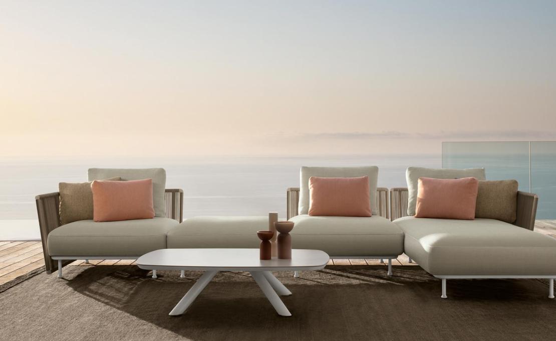 Уличный диван от фабрики Talenti модель Coral Modular Sofa