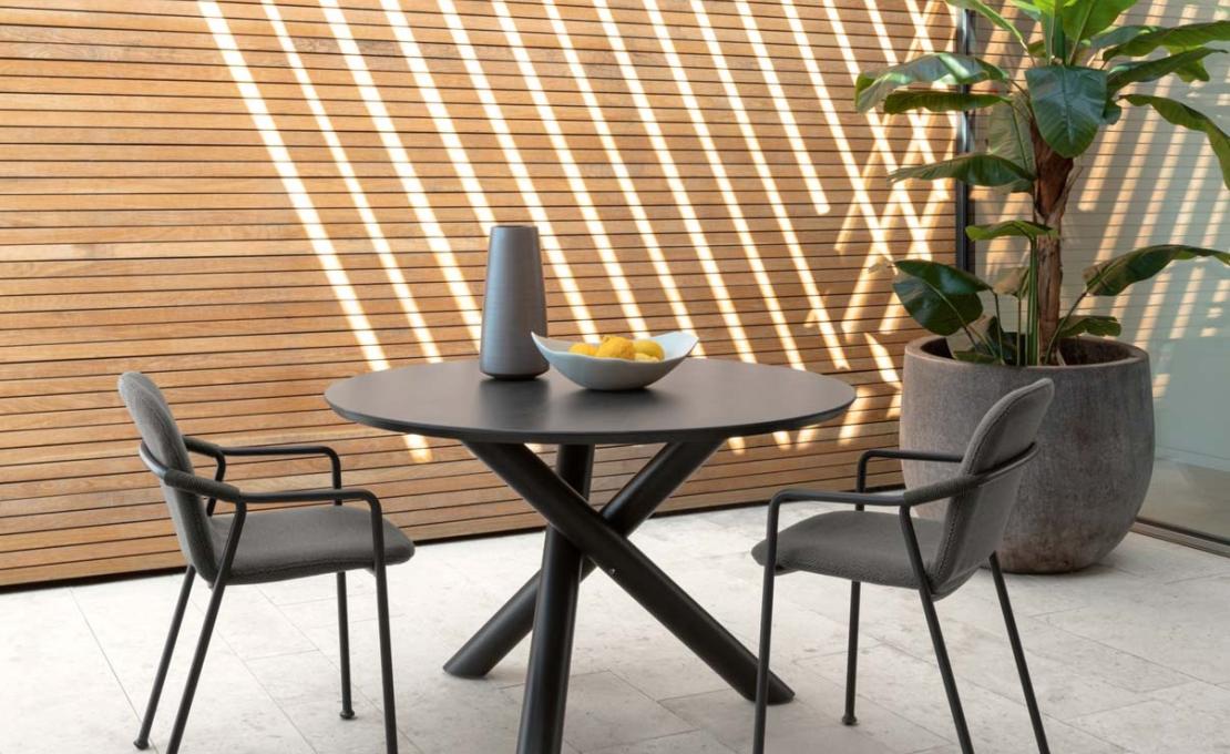 Уличный стол от фабрики Talenti модель Coral Table