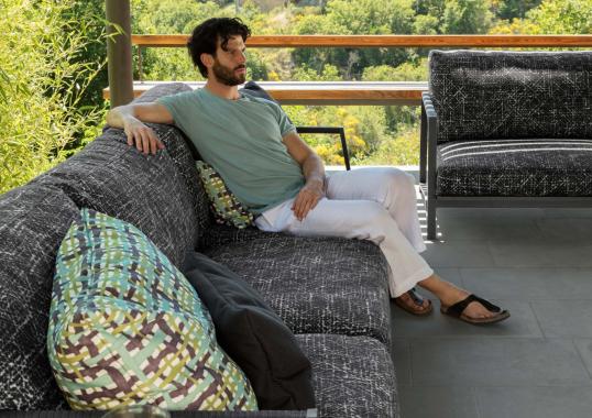 Уличный диван от фабрики Talenti модель COTTAGE LUXURY SOFA