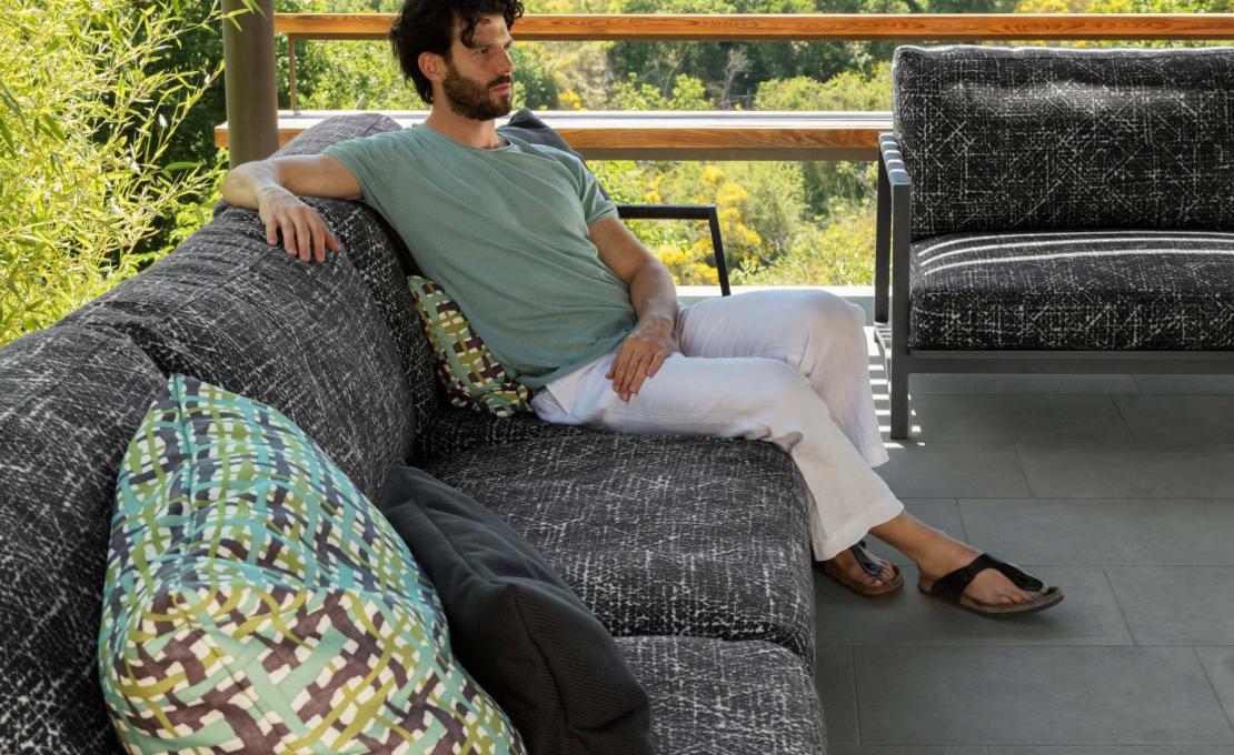 Уличный диван от фабрики Talenti модель COTTAGE LUXURY SOFA