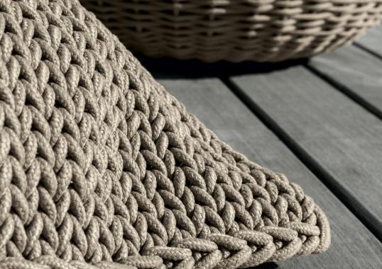 Уличное кресло от фабрики Talenti модель JACKIE BEAN BAG ARM