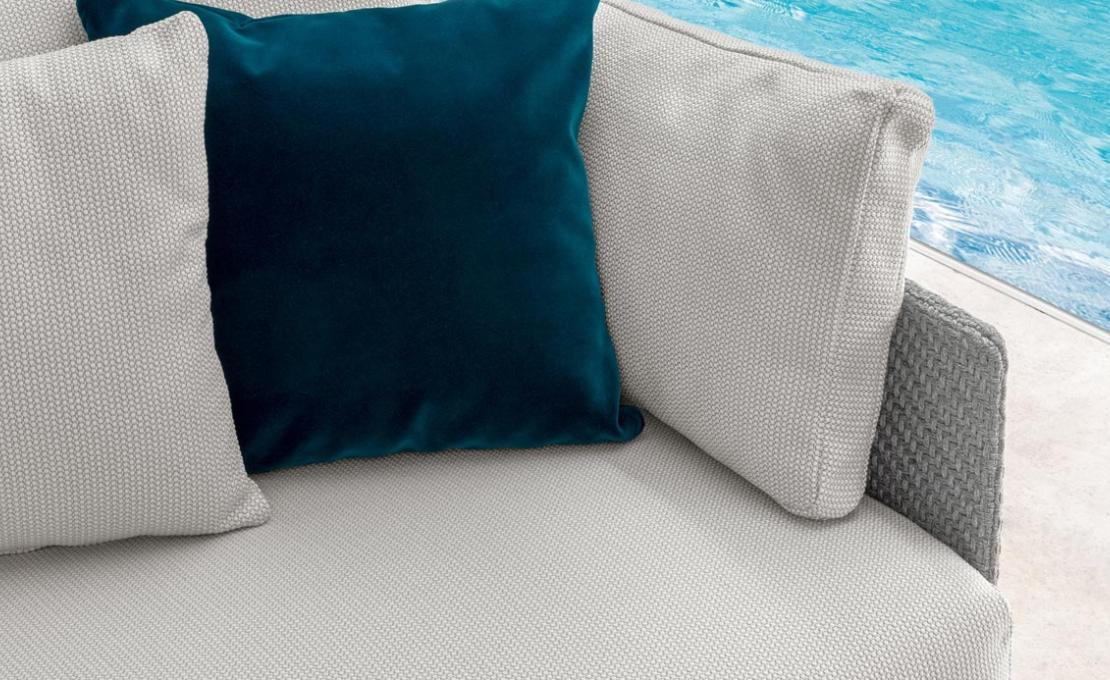 Уличный диван от фабрики Talenti модель LEAF SOFA