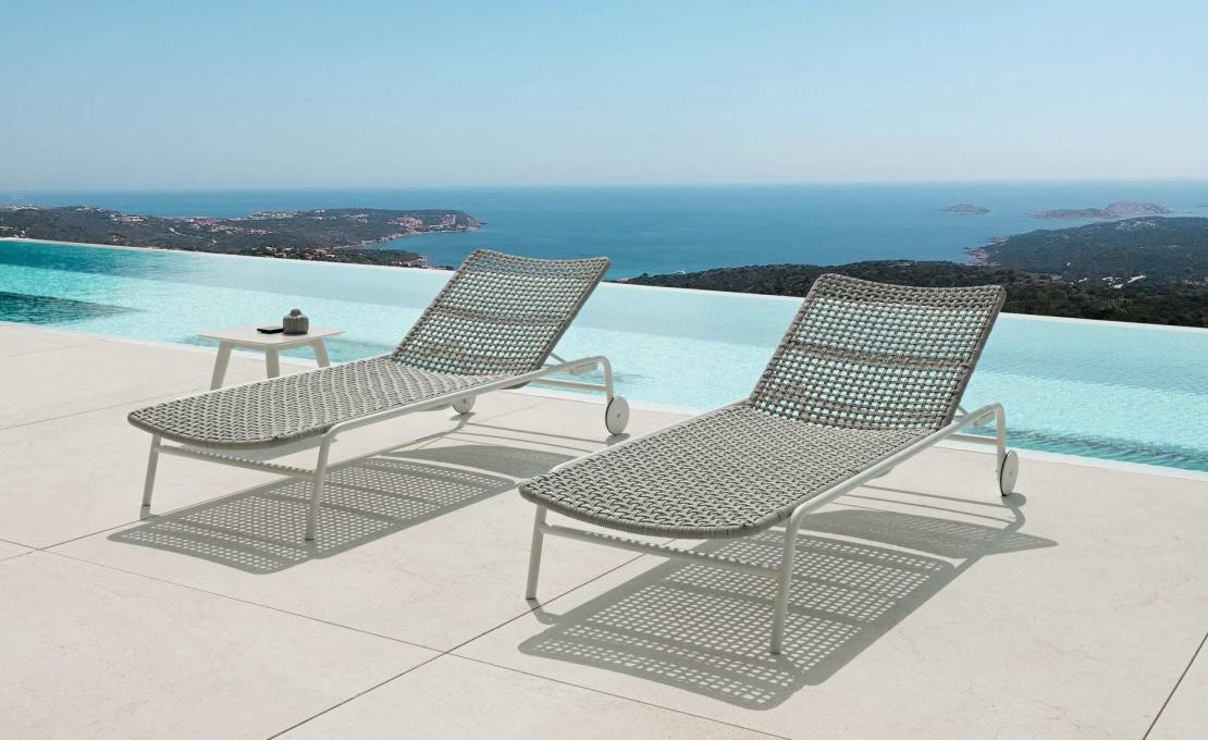 Шезлонг уличныйот фабрики Talenti модель MOON ALU SUN LOUNGER