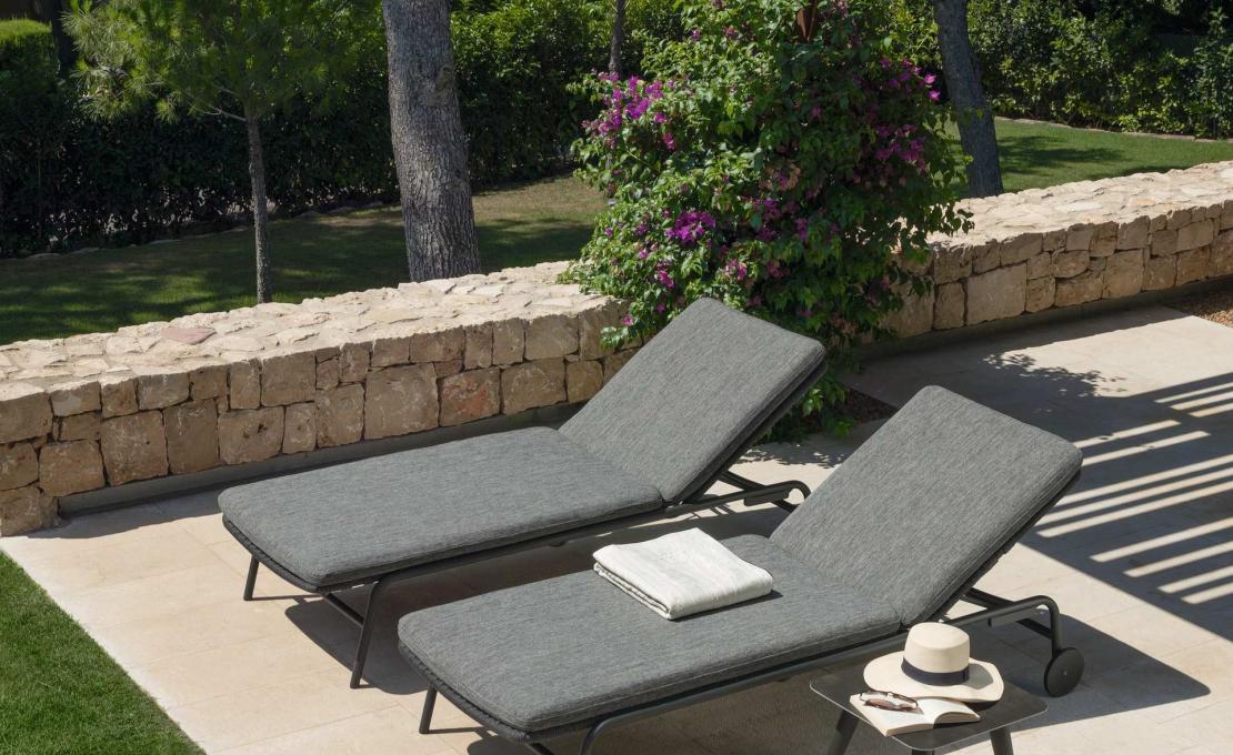 Шезлонг уличныйот фабрики Talenti модель MOON ALU SUN LOUNGER