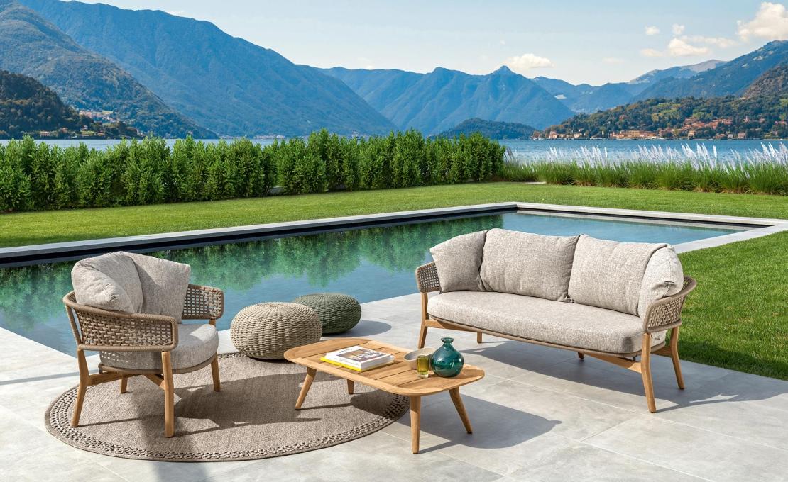 Уличный диван от фабрики Talenti модель MOON TEAK SOFA