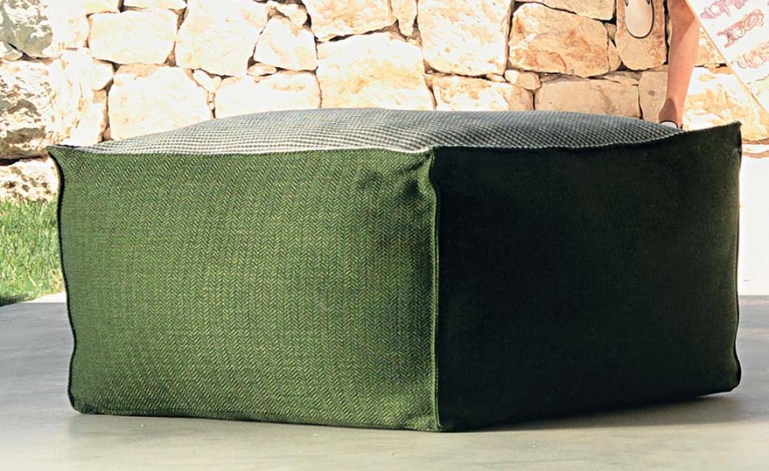 Уличный пуф от фабрики Talenti модель Sacco Pouf