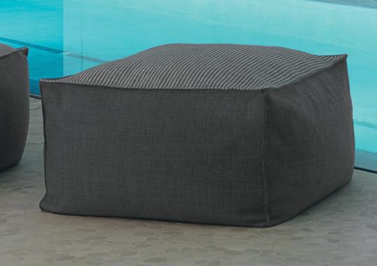 Уличный пуф от фабрики Talenti модель Sacco Pouf