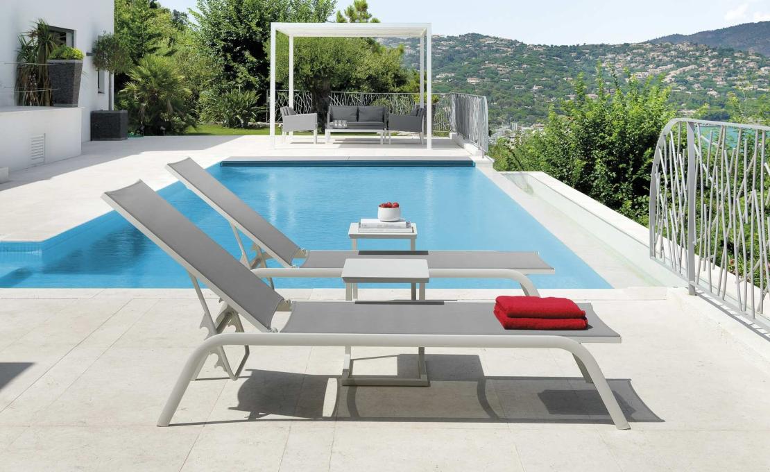 Шезлонг уличныйот фабрики Talenti модель STEP SUNBED