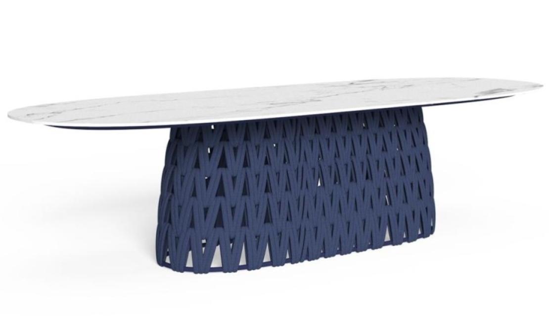 Уличный стол от фабрики Talenti модель SWIPE TABLE