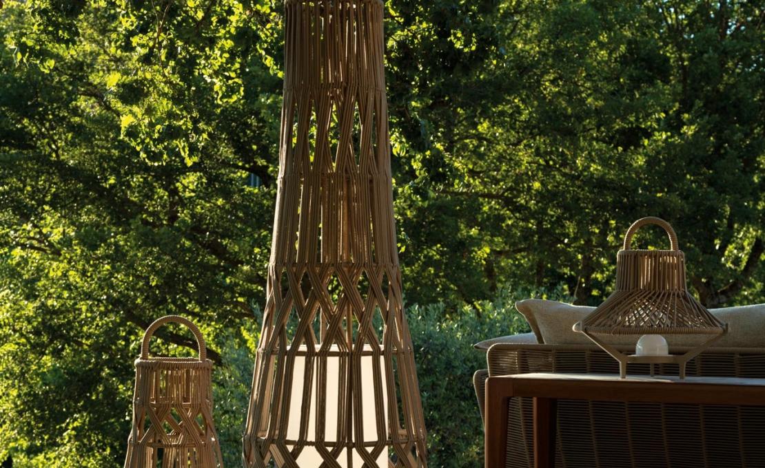 Уличное освещение от фабрики Talenti модель TRIBAL FLOOR LAMP