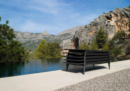 Шезлонг уличныйот фабрики Tribù модель 07640/BRANCHSUNLOUNGER