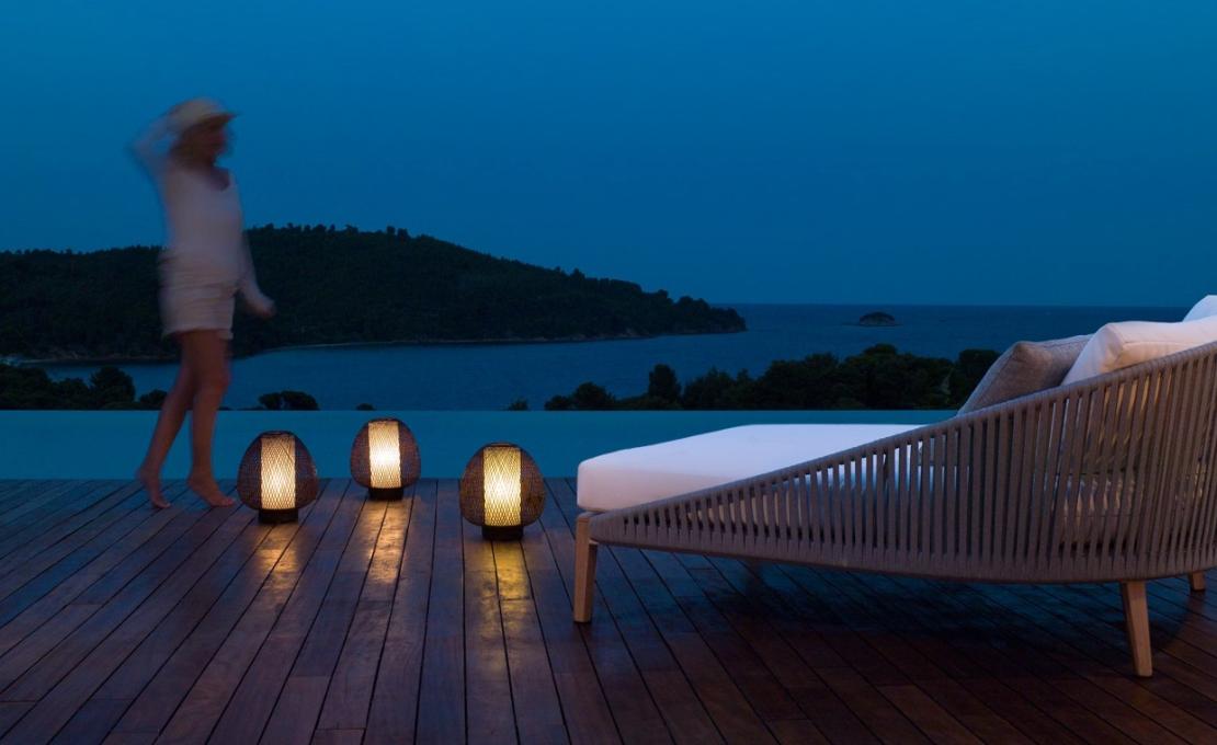 Уличная кушетка от фабрики Tribù модель 0625/MOODLOUNGEBED