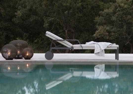 Шезлонг уличныйот фабрики Tribù модель 01940/NODISUNLOUNGER