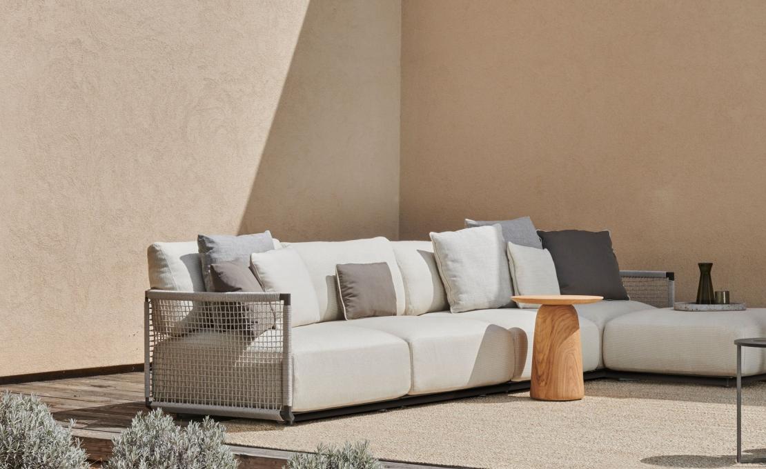 Уличный диван от фабрики Tribù модель NODI/MODULARSOFA