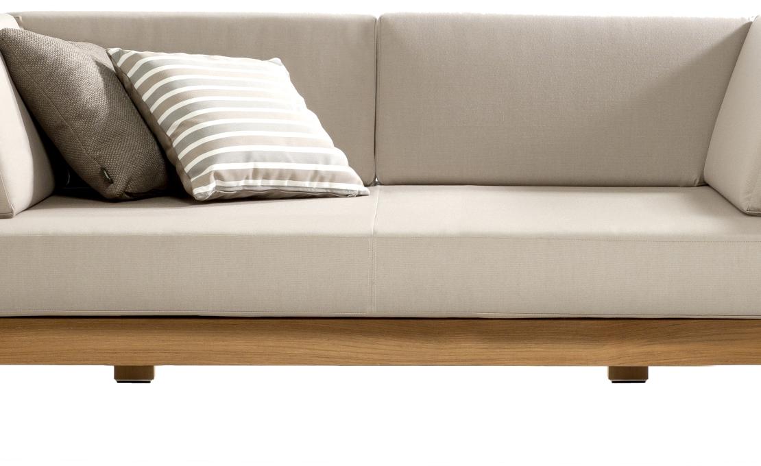 Уличный диван от фабрики Tribù модель PURESOFATEAK/SOFA