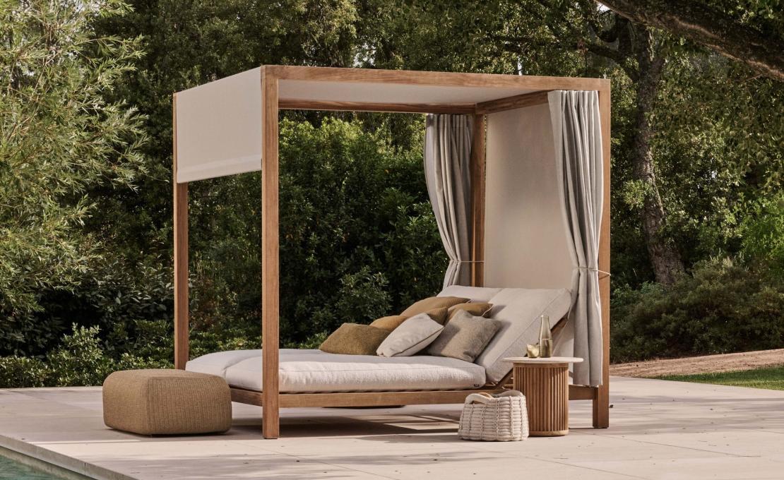 Уличная кушетка от фабрики Tribù модель PURE/DAYBED
