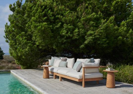 Уличный диван от фабрики Tribù модель PURESOFATEAK/SOFA