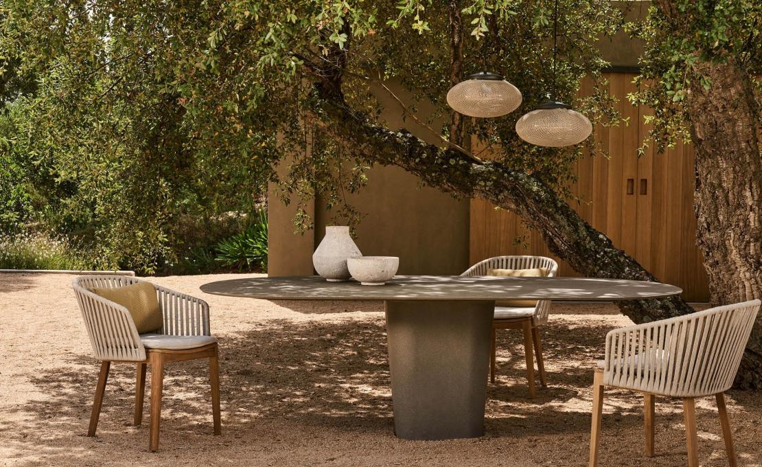Уличный стол от фабрики Tribù модель TAO OVAL/TABLE