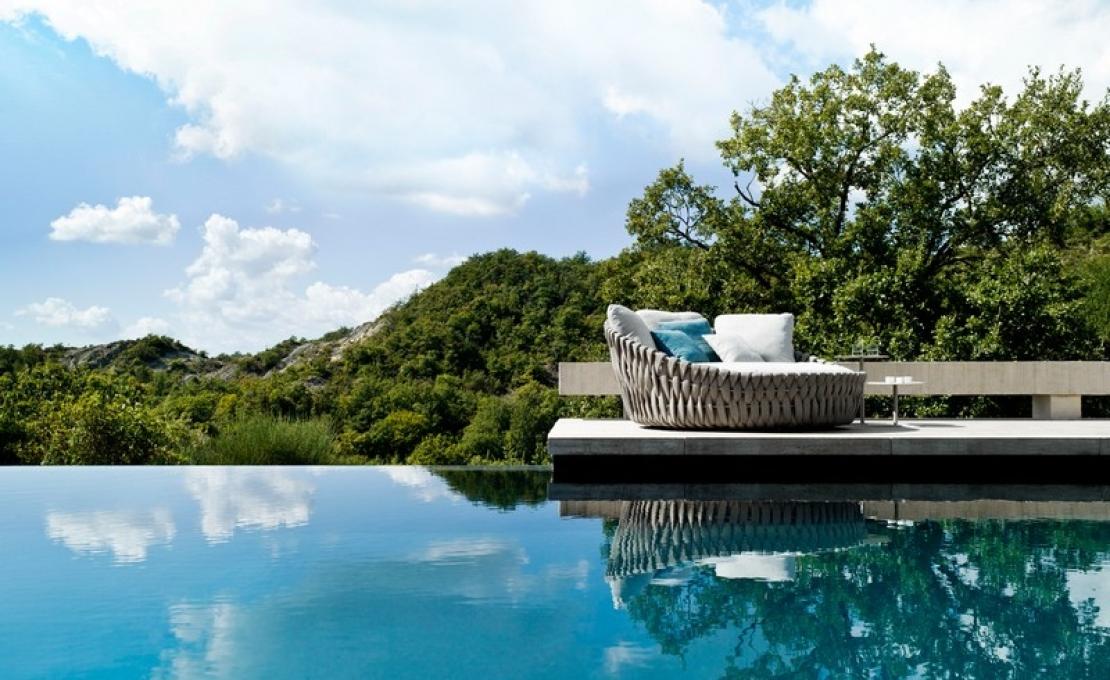 Уличная кушетка от фабрики Tribù модель 05349/TOSCADAYBED