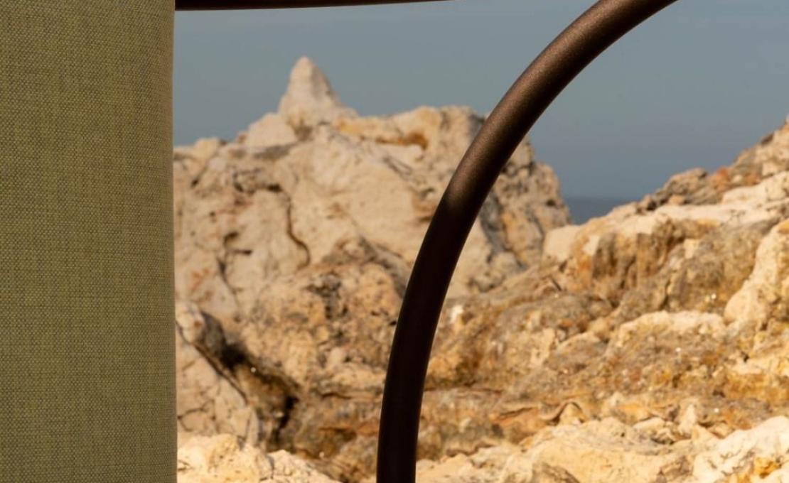 Уличное кресло от фабрики Unopiù модель ARIPOLGBR