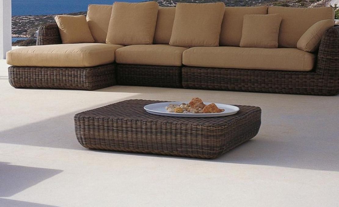 Уличный стол от фабрики Unopiù модель Agorà Tavolino/Pouf
