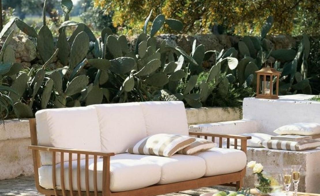 Уличный диван от фабрики Unopiù модель CHDI-Chelsea Sofa