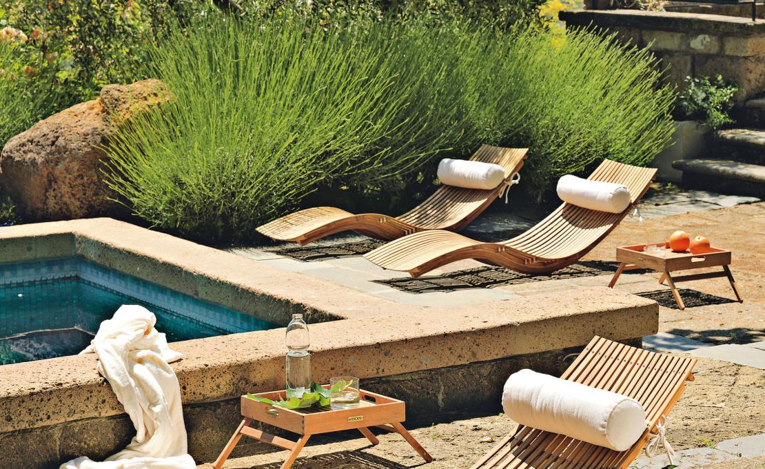 Шезлонг уличныйот фабрики Unopiù модель SWIDO-Swing Chaise Longue