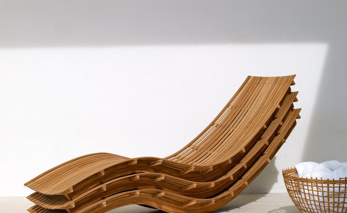 Шезлонг уличныйот фабрики Unopiù модель SWIDO-Swing Chaise Longue