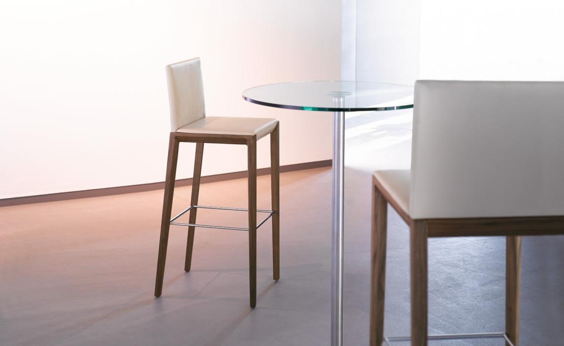 Барный стул от фабрики Walter Knoll модель Andoo 