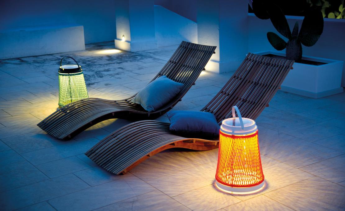 Шезлонг уличныйот фабрики Unopiù модель SWIDO-Swing Chaise Longue