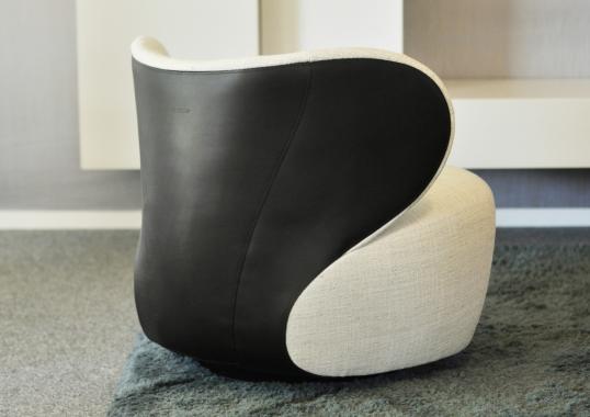 Кресло от фабрики Walter Knoll модель Bao Arm