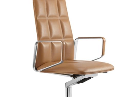 Офисный Стул от фабрики Walter Knoll модель Lead Executive 