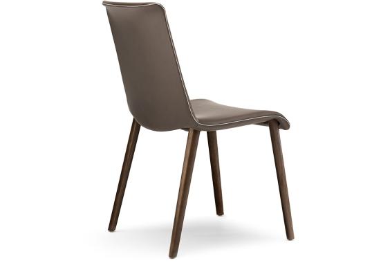 Стул от фабрики Walter Knoll модель Liz Wood 