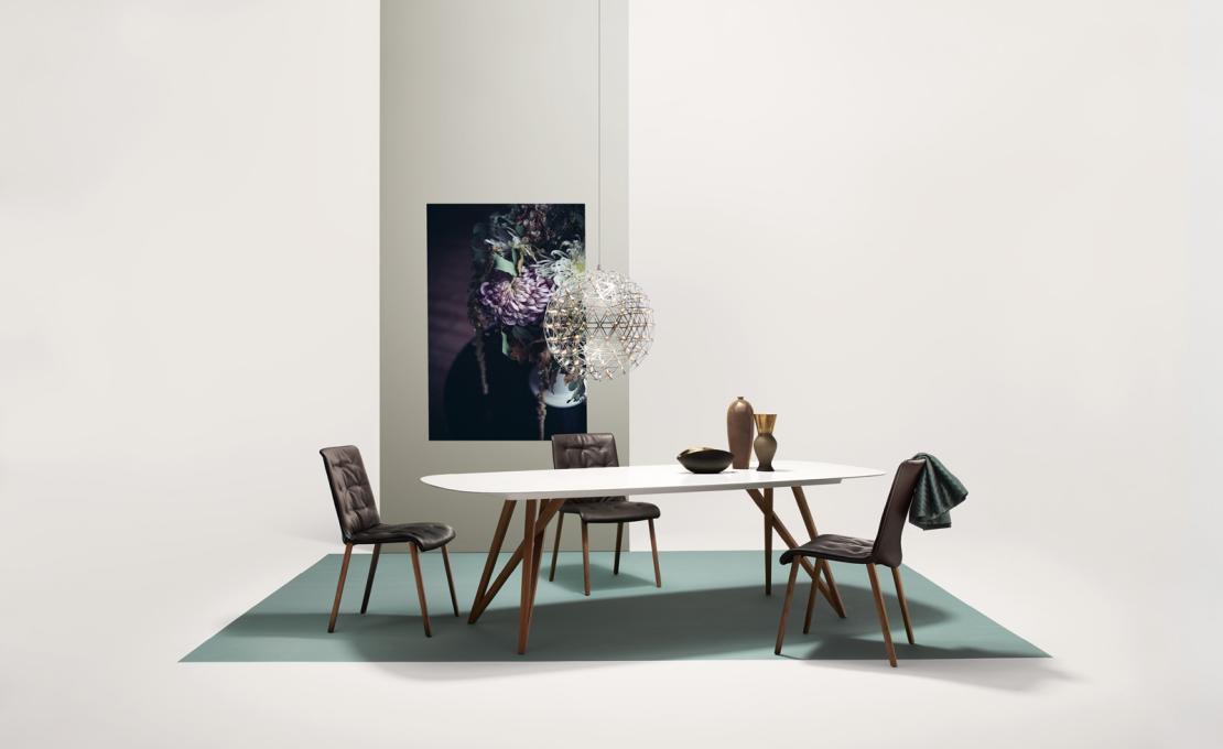 Стул от фабрики Walter Knoll модель Liz Wood 