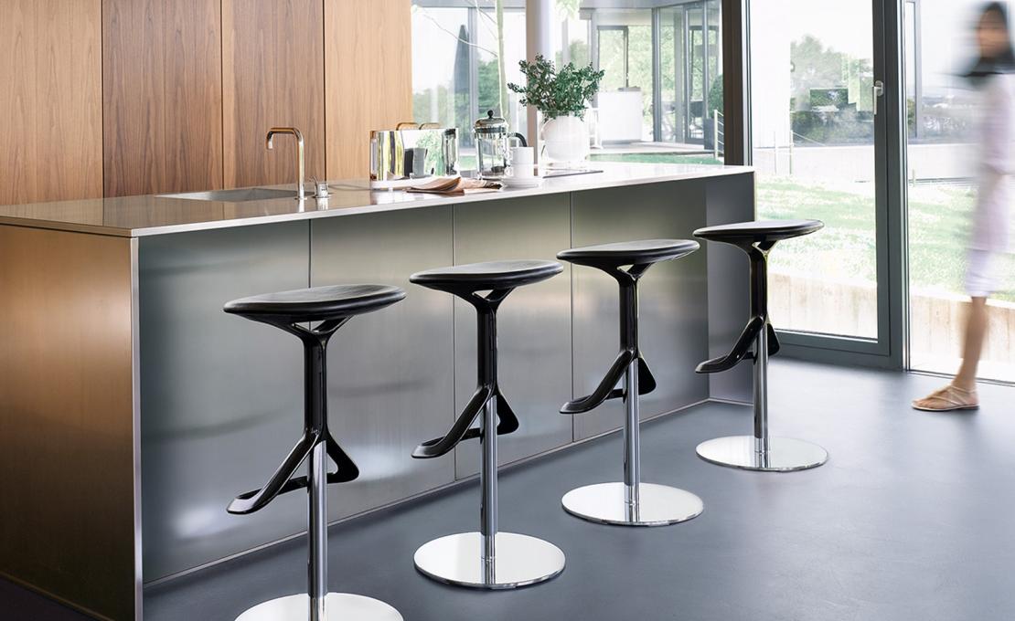 Барный стул от фабрики Walter Knoll модель Lox 