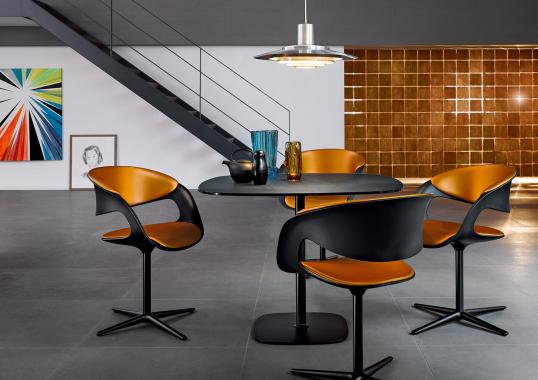 Стол от фабрики Walter Knoll модель Lox Table