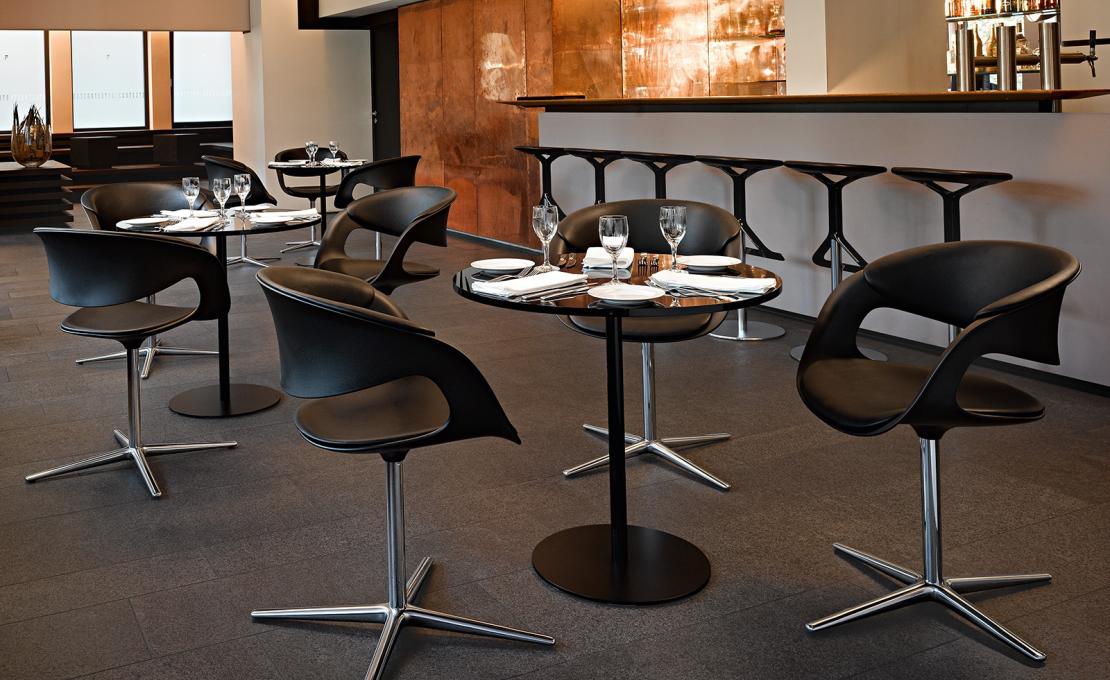 Стол от фабрики Walter Knoll модель Lox Table