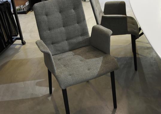Стул от фабрики Walter Knoll модель Liz Wood 