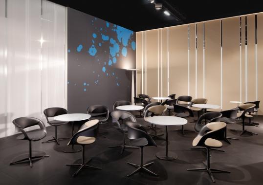 Стол от фабрики Walter Knoll модель Lox Table