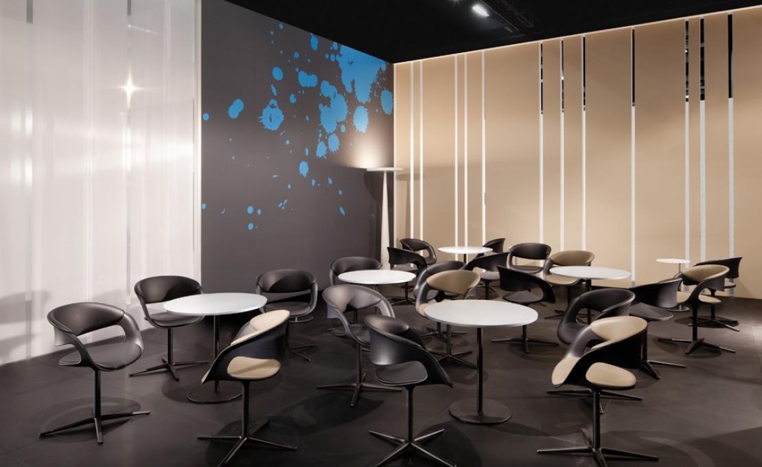 Стол от фабрики Walter Knoll модель Lox Table