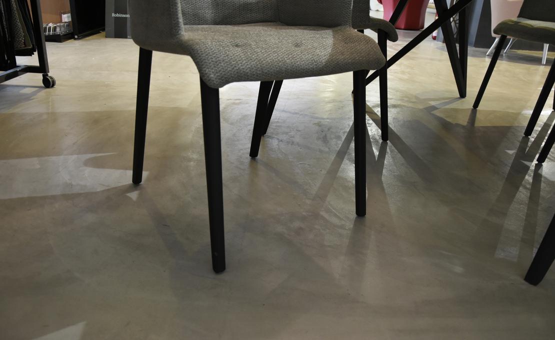 Стул от фабрики Walter Knoll модель Liz Wood 